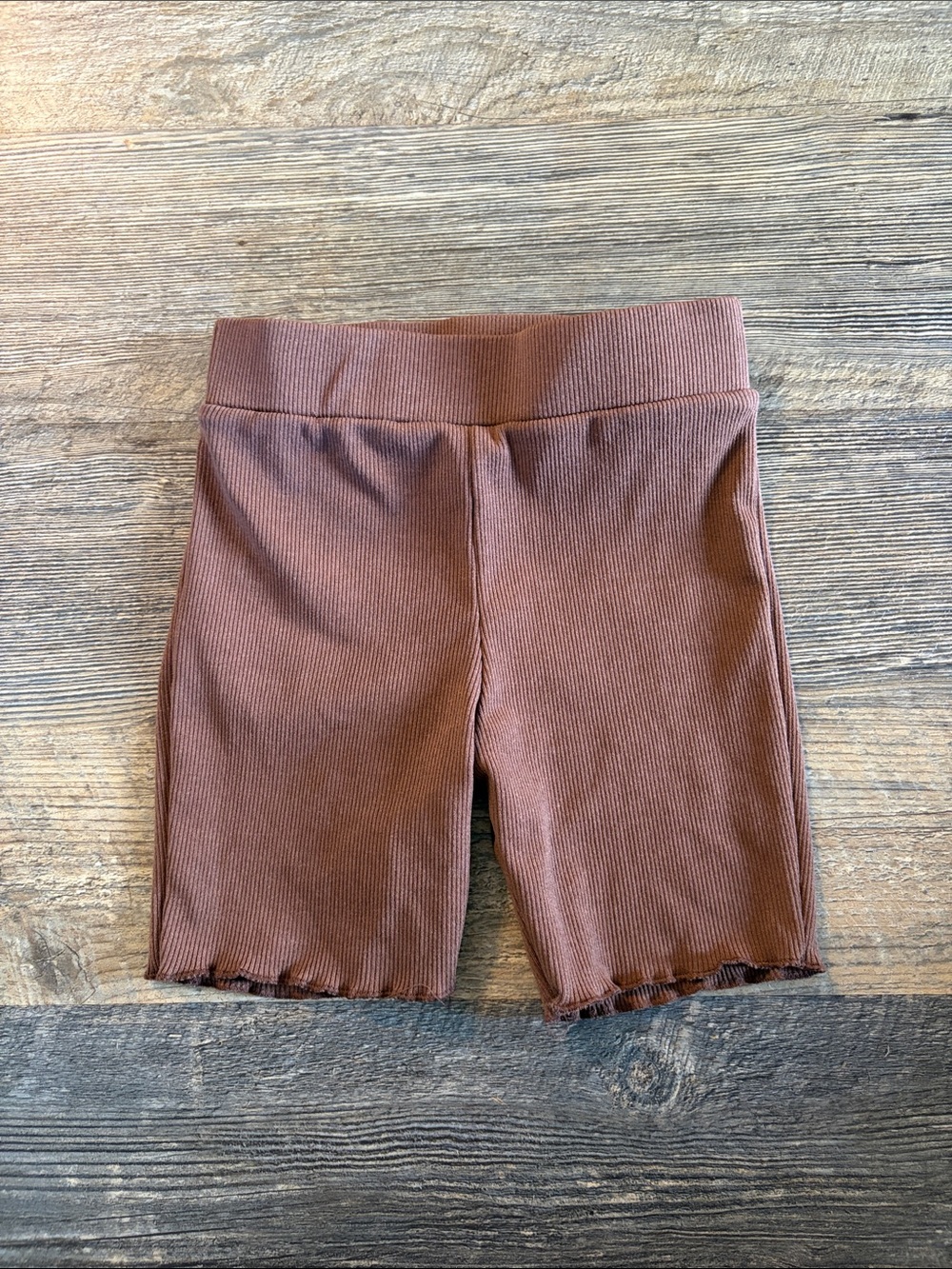 Kids Ribbed Bike Shorts in Brown